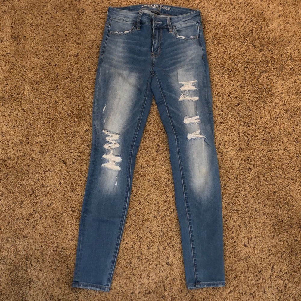 American Eagle jeans size 0 distressed